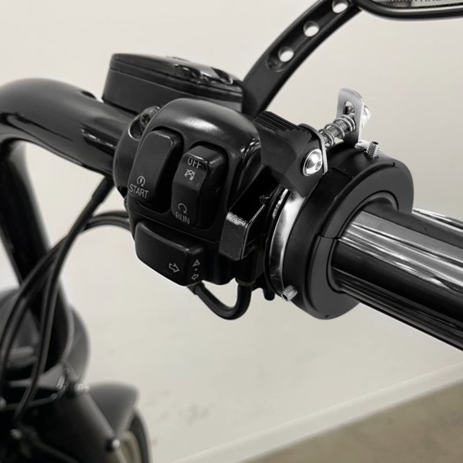 Guaimi Cruise Control Motorcycle Throttle Assist Lock For Harley 1990-Newer Cable Throttle With Oem Grips Or Aftermarket Grips W