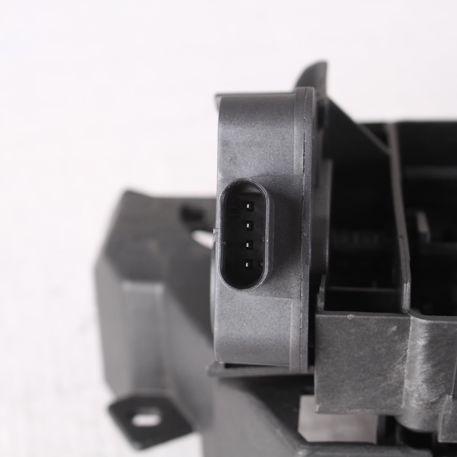 TYG (CAPA CERTIFICATE) Active Grille Shutter Lower For Chevrolet Impala 14-20 2.5L LT Model/14 Impala ECO 22963859 23487243 GM12