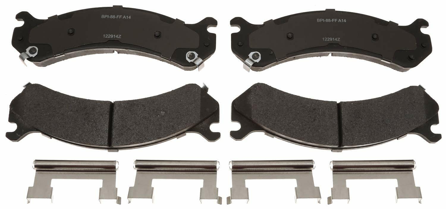 Raybestos Mgd784Ch Reliant Brake Pad Set