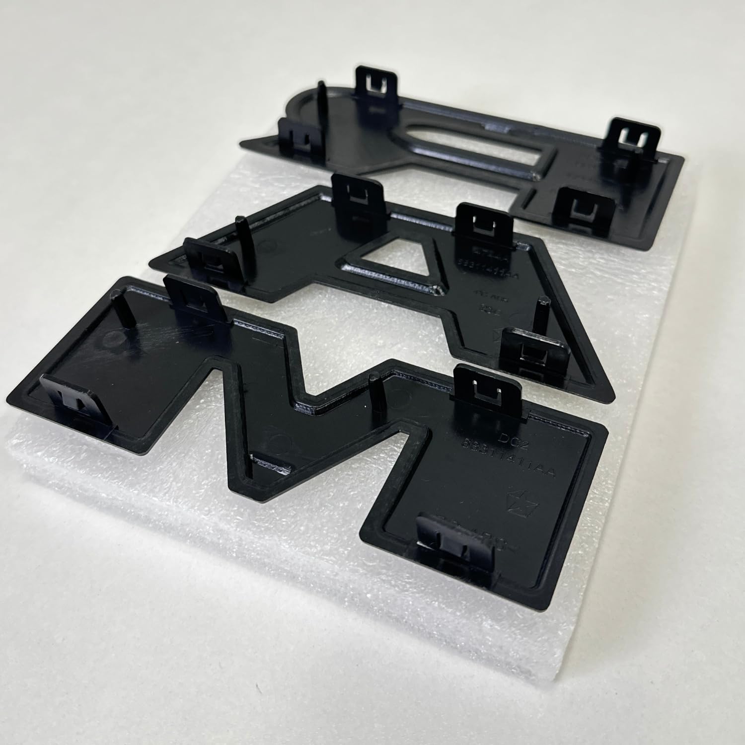 2019-2023 RAM 1500 Black Grille Emblem | Stylish Truck Badge Logo