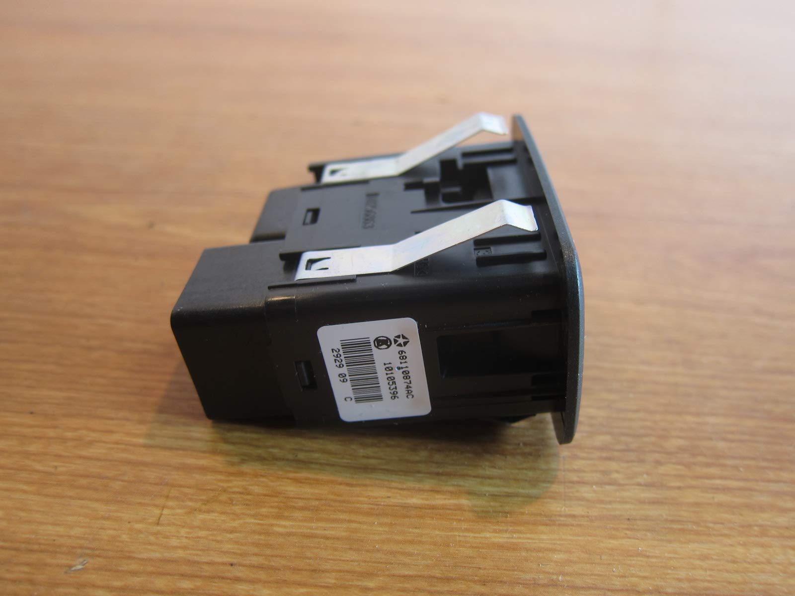 2012-2020 Chysler Town & Country Dodge Grand Caravan Quarter Vent Window Switch