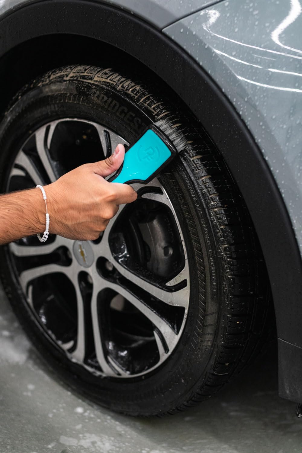 Detail Factory - Progrip Xl Tire Brush - Ergonomic Progrip Handle - Stiff Synthetic Bristles To Cut Through Grime - Octane Ripti
