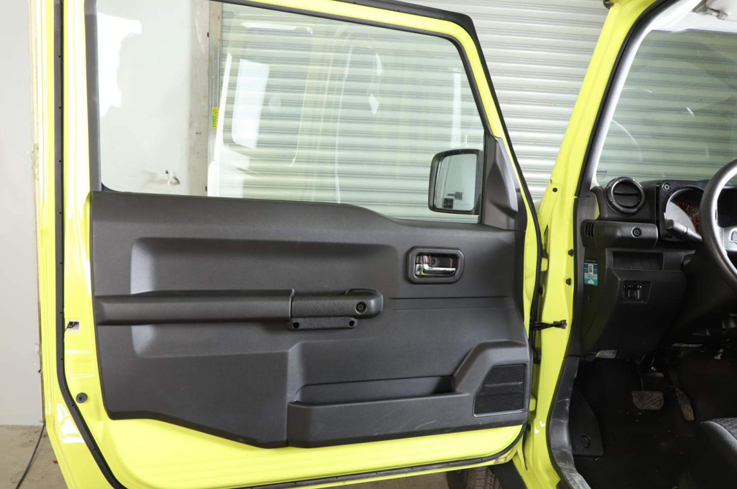 Junleli Door Handle Storage Box Grab Tray Phone Holder Organizer Container For Suzuki Jimny 2019 2020 2021 2022 2023 Black Car Interior Accessories