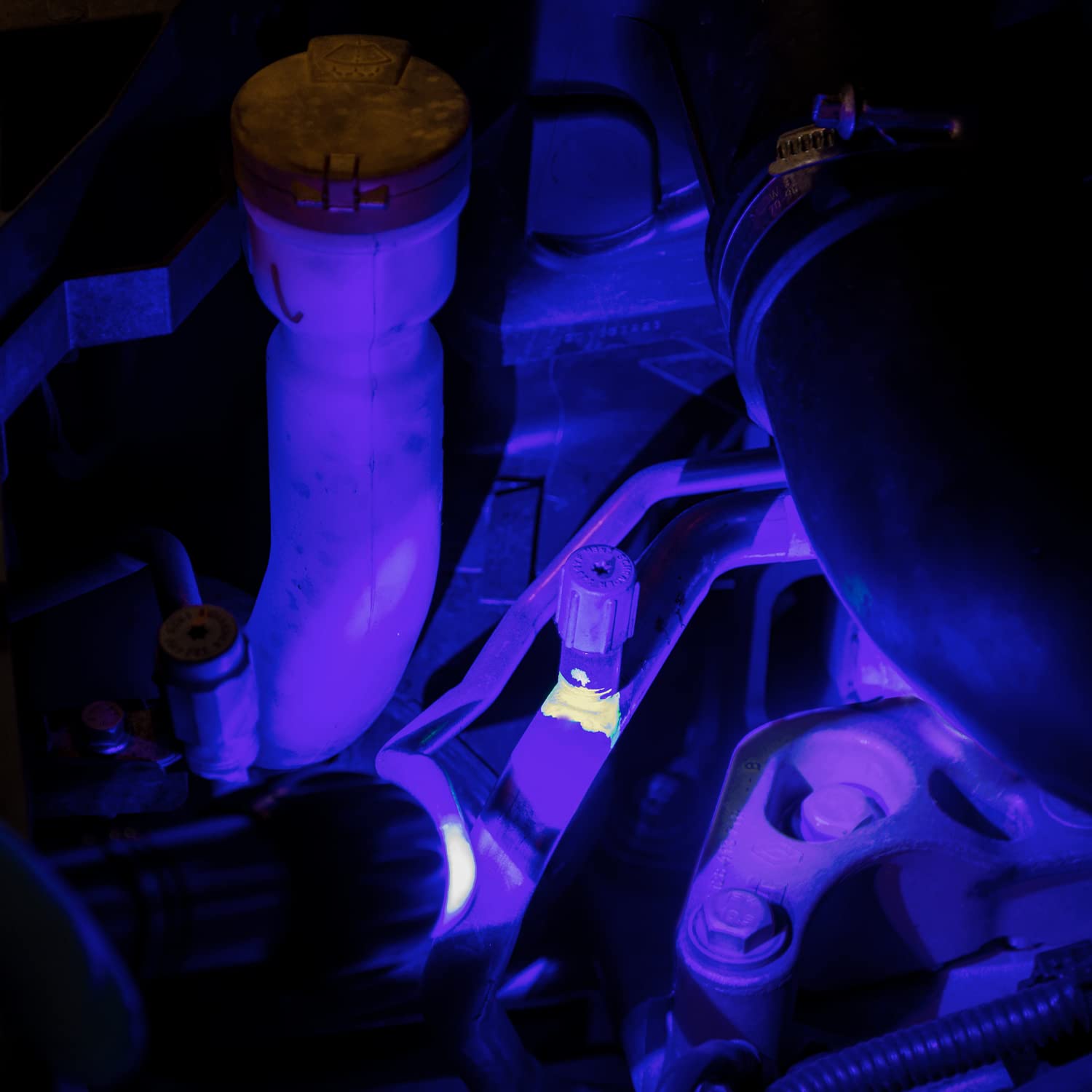 Errecom Brilliant - 8.5 Fl Oz (250 Ml), Fluorescent Uv Dye For Detecting Refrigerant Gas Leaks In Air Conditioning And Refrigera