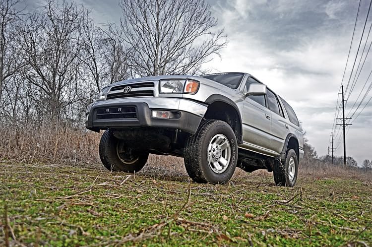 Rough Country 3' Lift Kit W/N3 Struts For 1996-2002 Toyota 4-Runner 4Wd - 77131