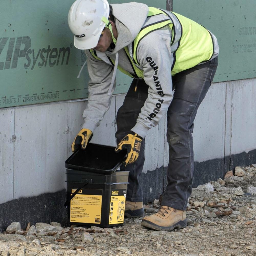 DEWALT Rooftop safety kit with D1000 harness with Pass-Thru Chest and Tongue Buckle Legs, 50' vertical lifeline w/rope adjustor