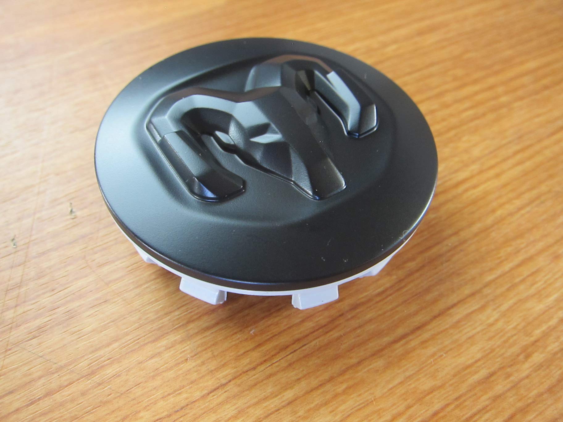 Ram 1500 Dt Black Set Of Four Black Wheel Center Caps New Mopar Oem