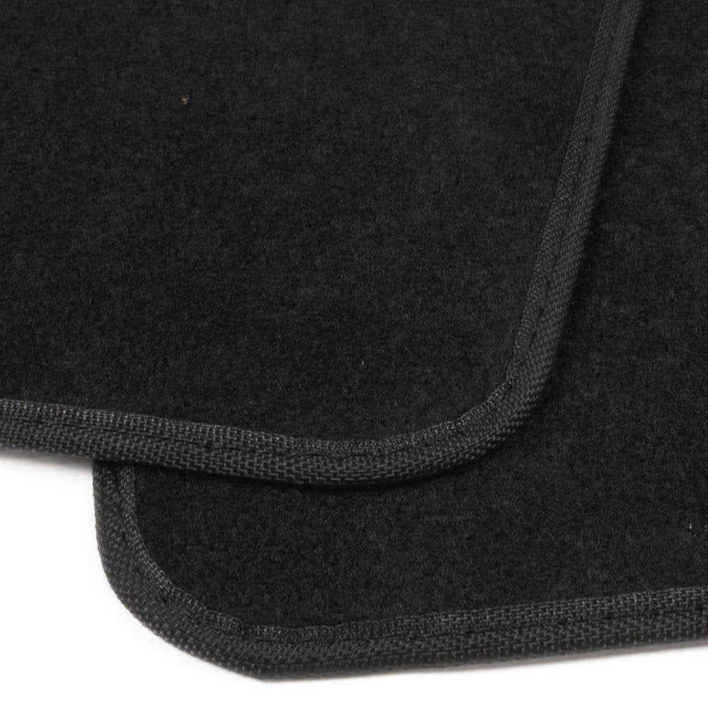 Bdk Warner Bros Looney Tunes Marvin The Martian Universal Fit 4Pc Set Car Accessories Floor Mats - Front 26'' X 16.5'' & Rear 14