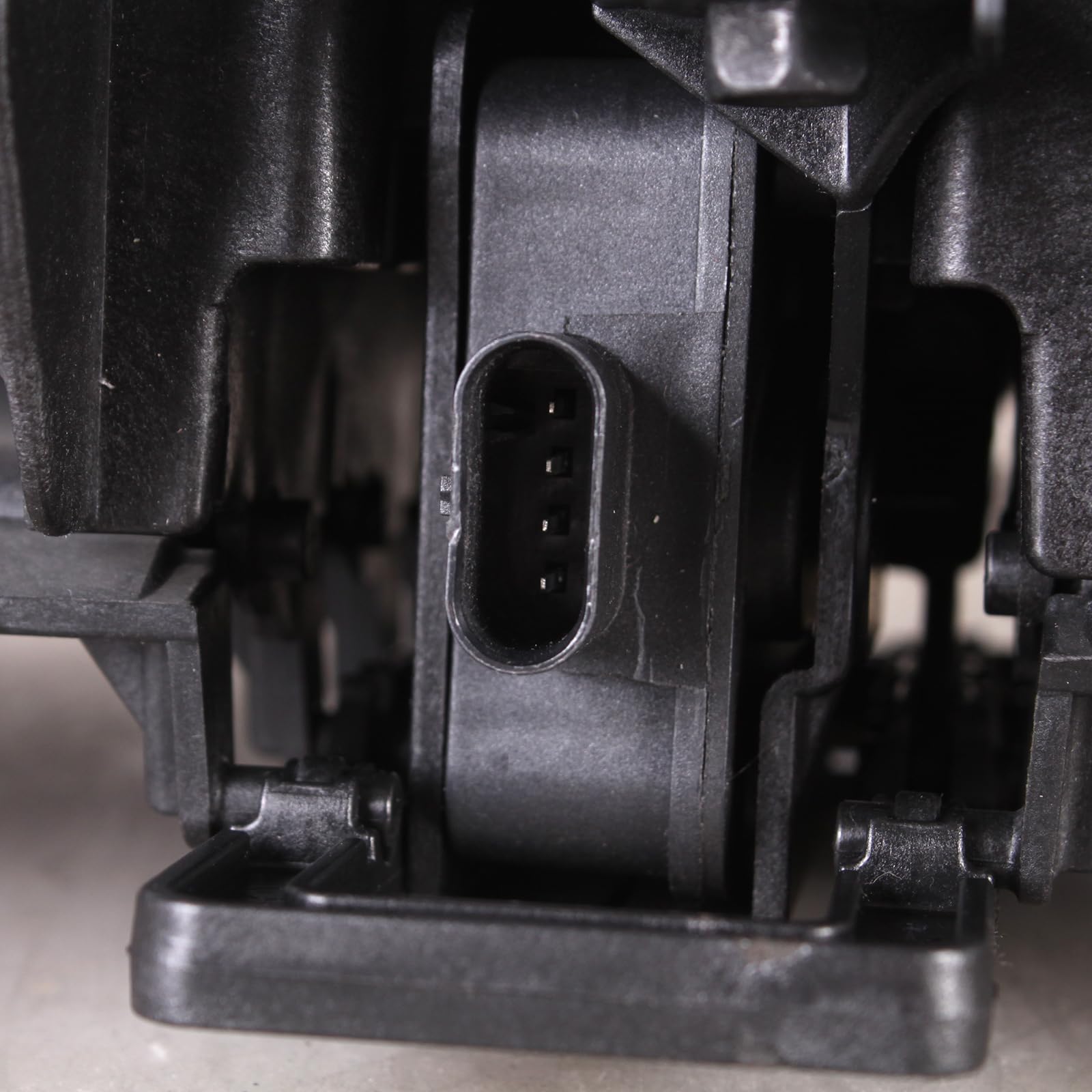 TYG (CAPA QUALITY) Active Grille Shutter For Dodge Dart '13-'16 68302653AB CH1206112 w/Motor