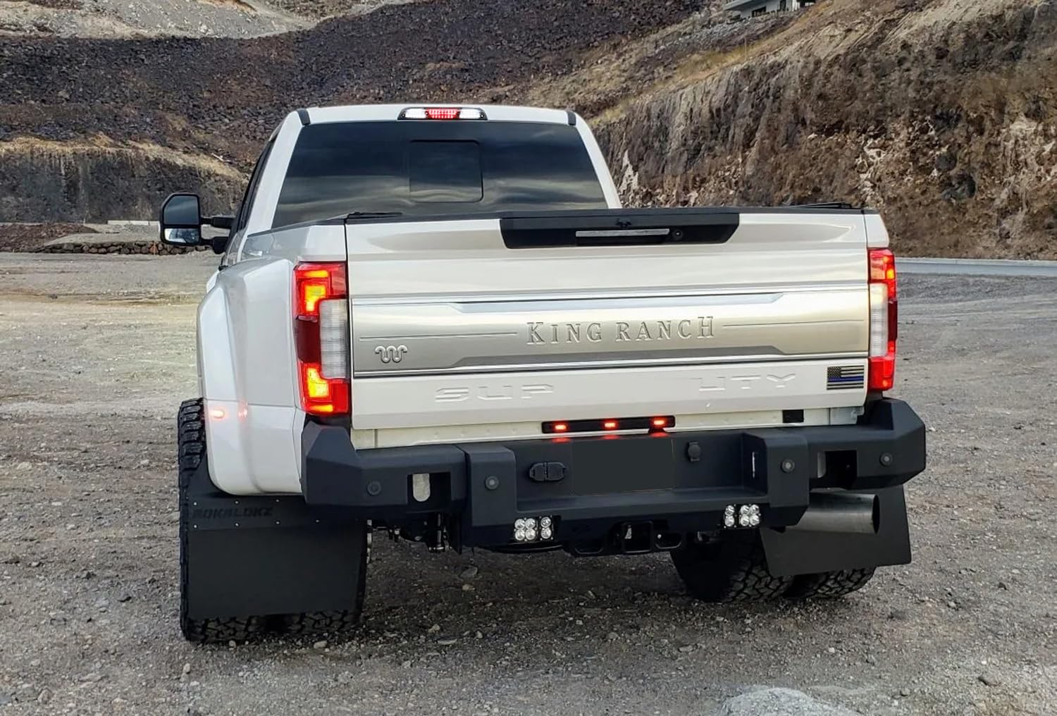 Ijdmtoy Clear/Red Lens W/Chrome Reflector Full Led High Mount Third Brake Lamp W/ F1 Strobe Flash Feature Compatible With Ford 2