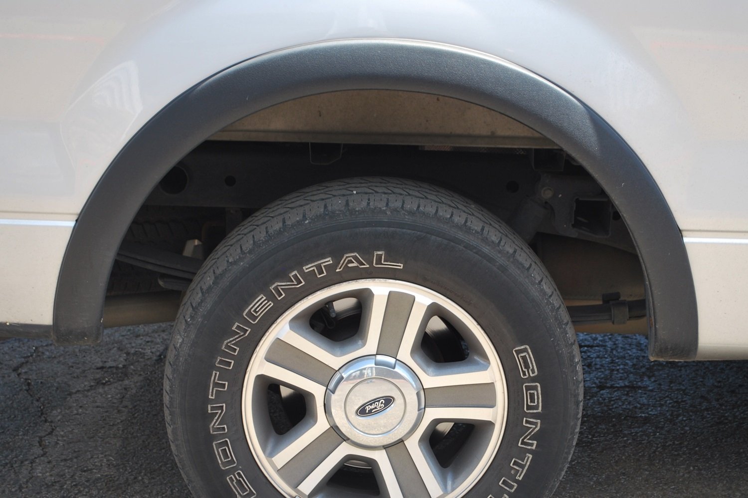 Lund Sx310S Elite Series Black Sport Style Standard Front And Rear Fender Flare - 4 Piece