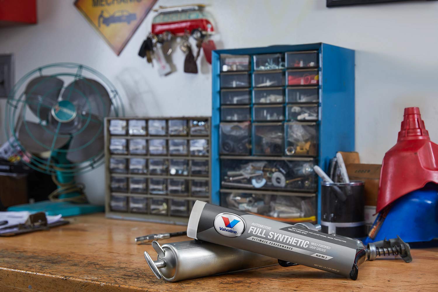 Valvoline Moly-Fortified Gray Full Synthetic Grease 14.1 Oz Cartridge