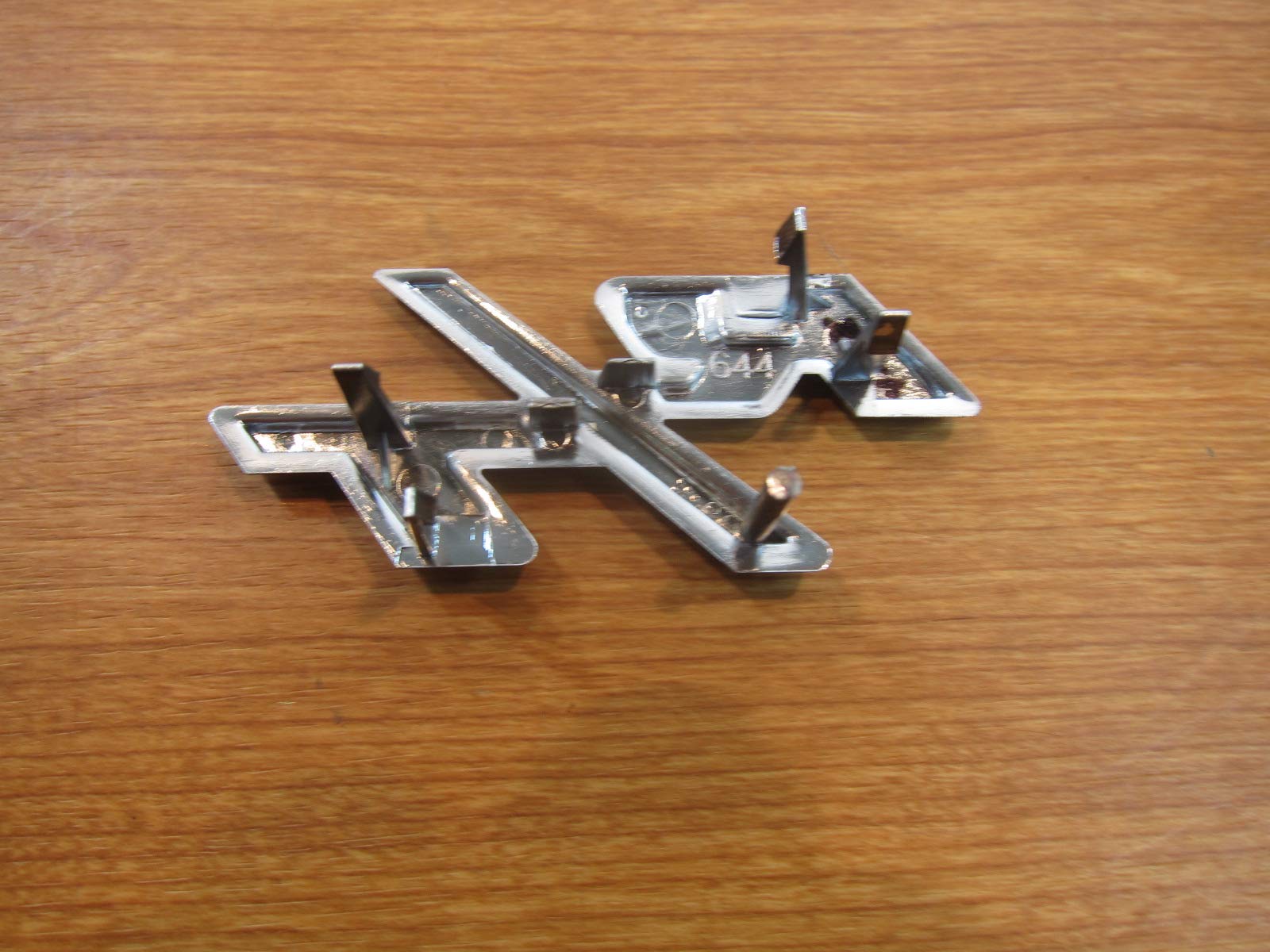 2009-2014 Dodge Challenger Front Grille R/T Nameplate New Mopar Oem