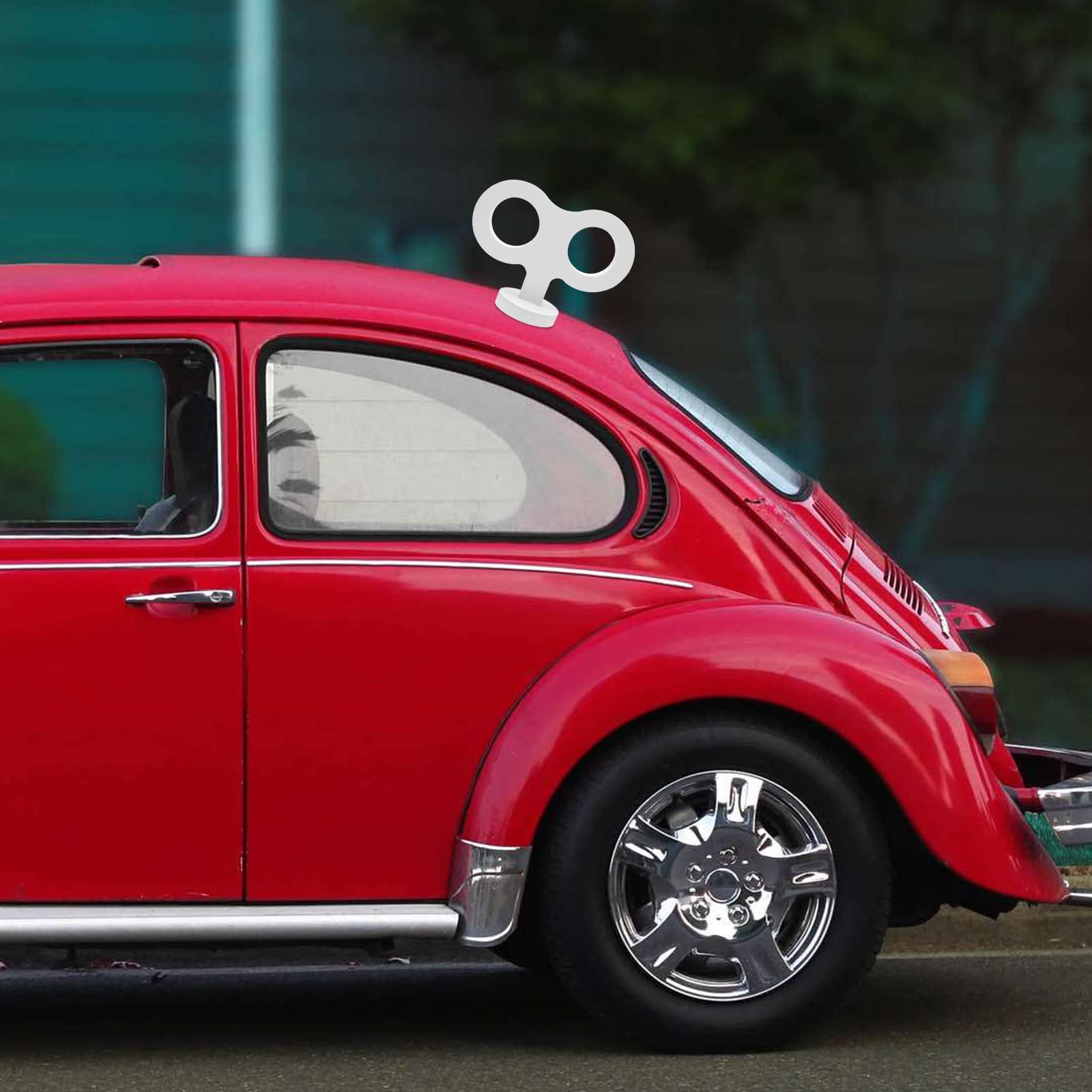 COGEEK 3D Car Wind Up Key, Cute Clockwork Wind Up Key for Back of Car Roof Decoration(White)