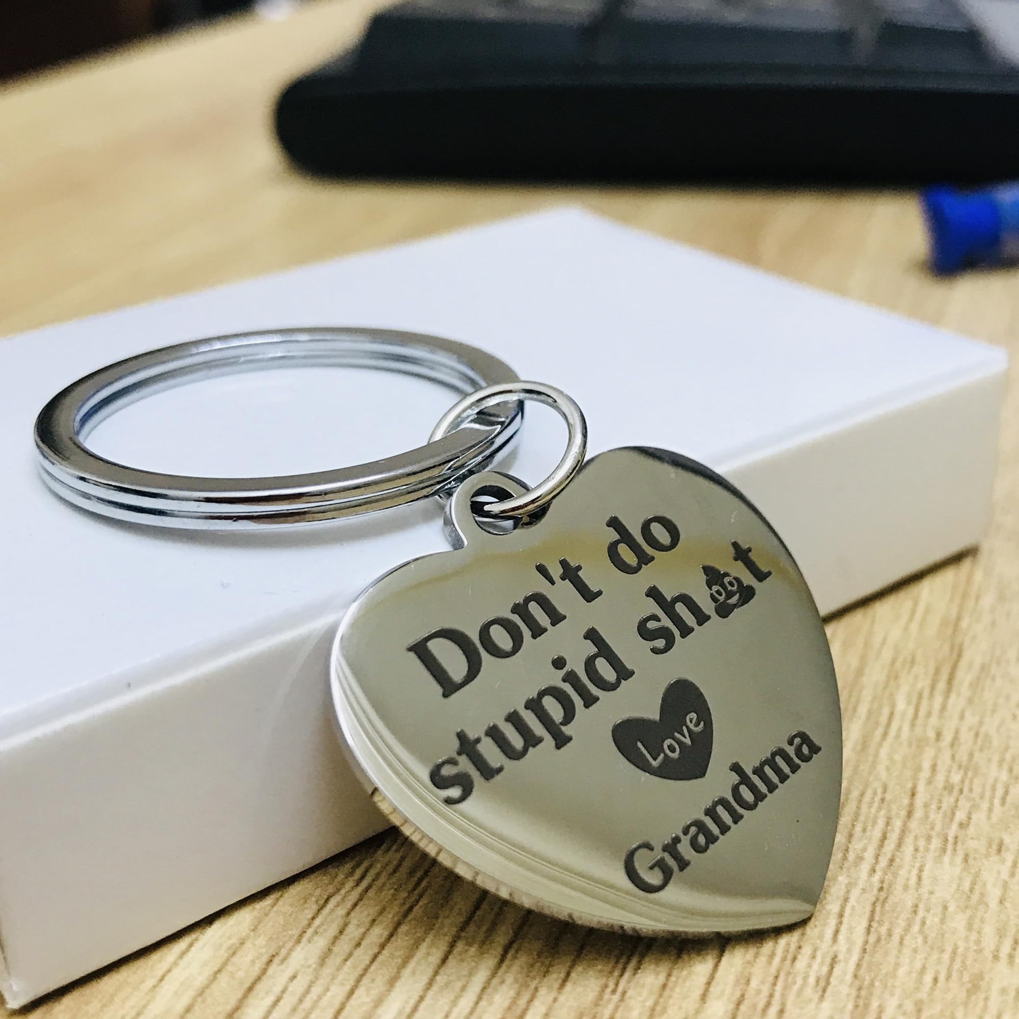 Funny Gifts For Grandson Granddaughter Don'T Do Stupid Sh*T Love Grandma Keychain For Grandkids Mother'S Day Father'S Day Gradua