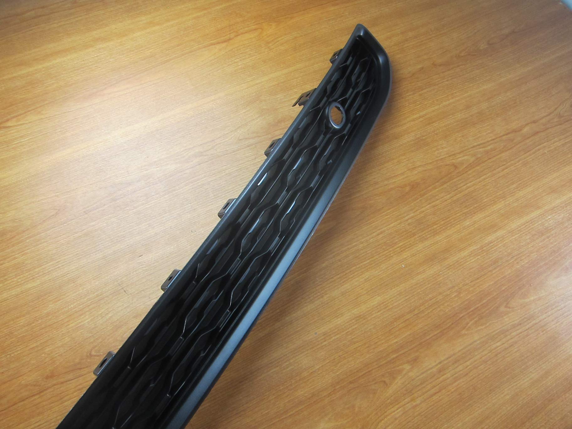 Ram 1500 Dt (New Body Style) Front Bumper Lower Grille New Mopar Oem