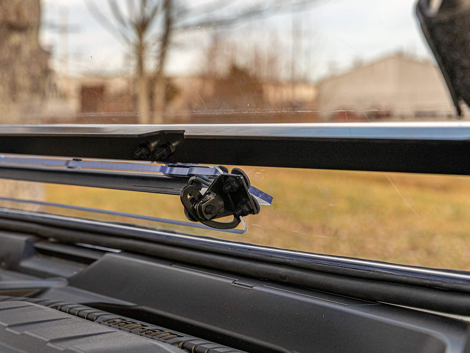 Superatv Scratch Resistant Flip-Vent Windshield For Can Am Defender Hd5 / Hd8 / Hd10 / Max (See Fitment) | Hard Coated For Extreme Durability| Preinstalled Bulb Seal | Easy To Install