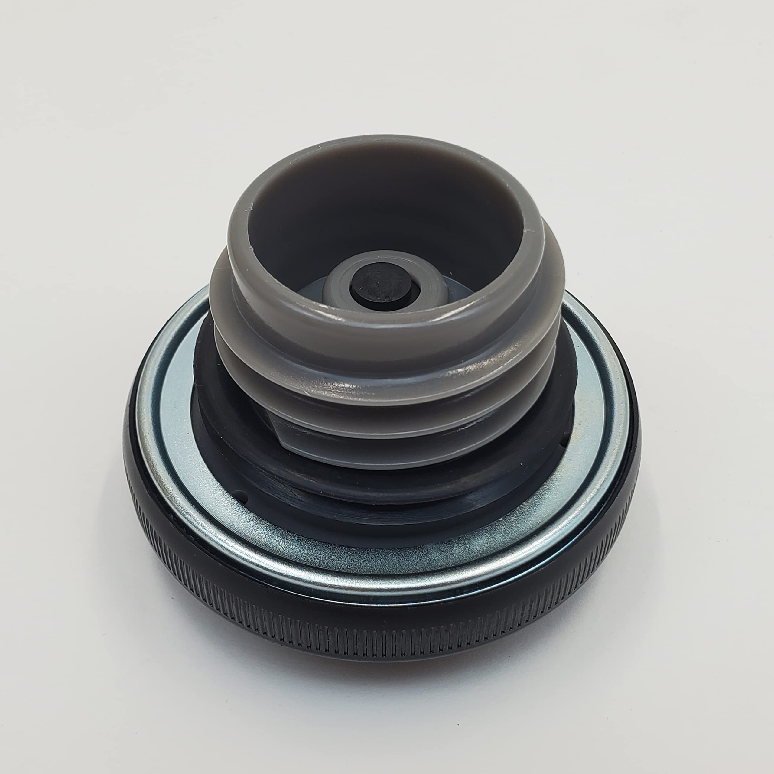 Gloss Black Locking Gas Cap for 1996-2022 Harley Street Glide, Electra Glide, Road Glide, Road King, Softail, Dyna & Sportster M