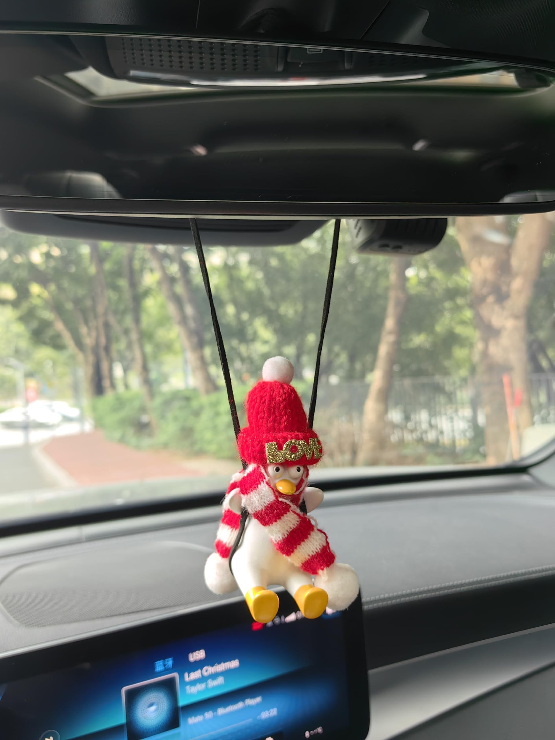 Swining Duck Gifts With Hat/Scarf Car Mirror Hanging Accessories Cars Rearview Mirrors Charms For Wome Men Interior Cute Thing F