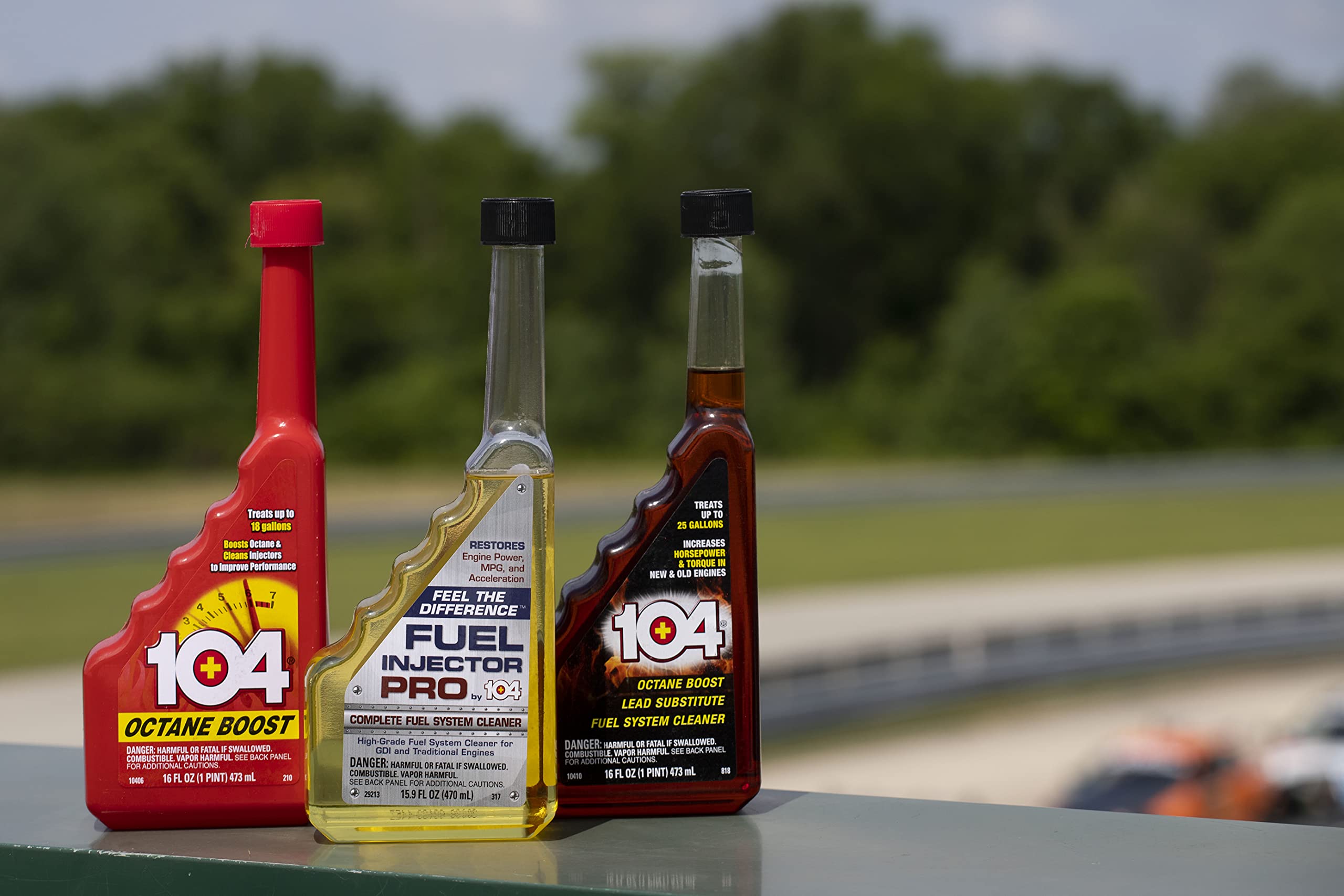 104+ Performance (10406) Octane Boost - Boosts Octane And Cleans Injectors To Improve Engine Performance - Improve Gas Mileage - 1 Bottle Treats Up To 18 Gallons, 16 Fl. Oz.