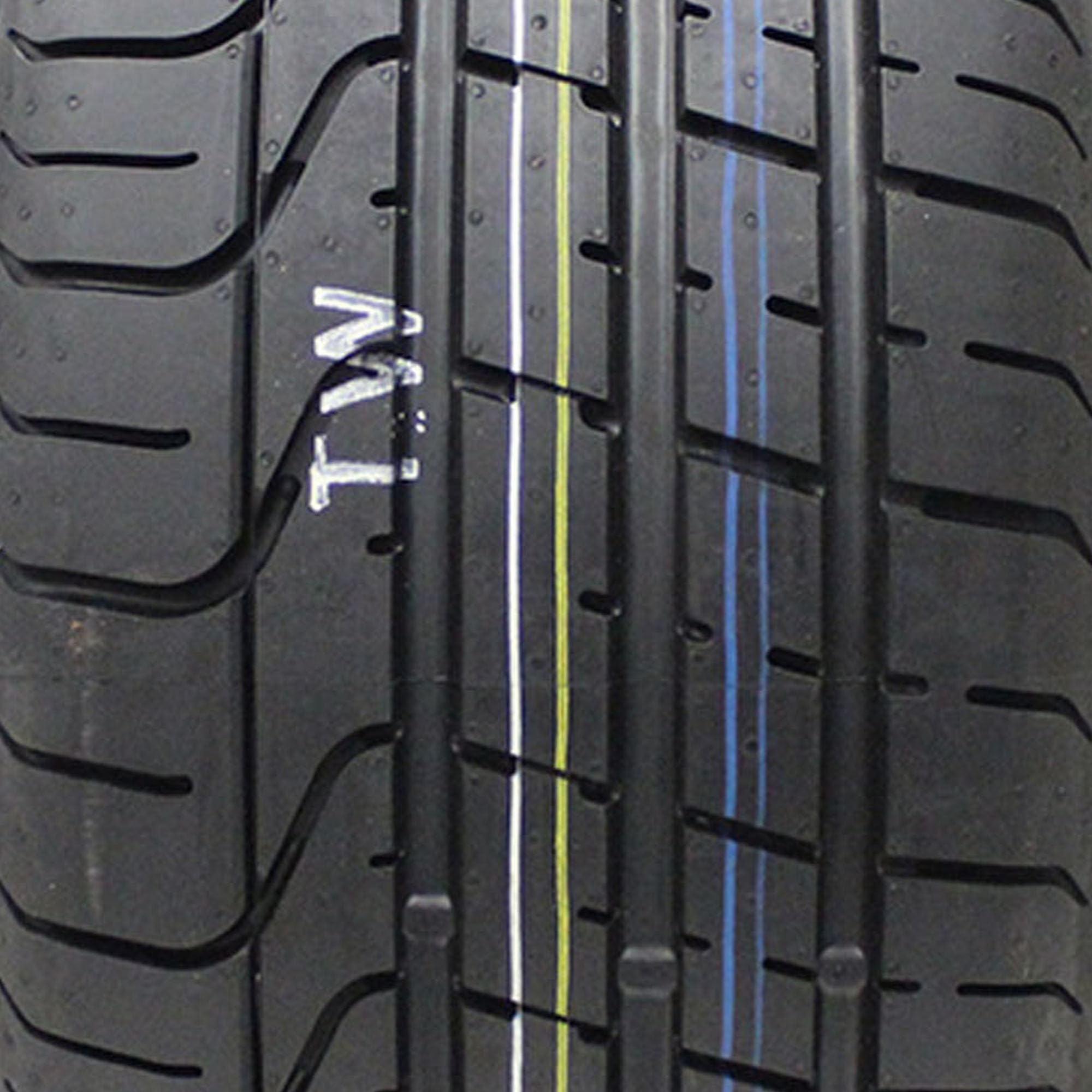 Pirelli P Zero 275/40R22 108Y Xl