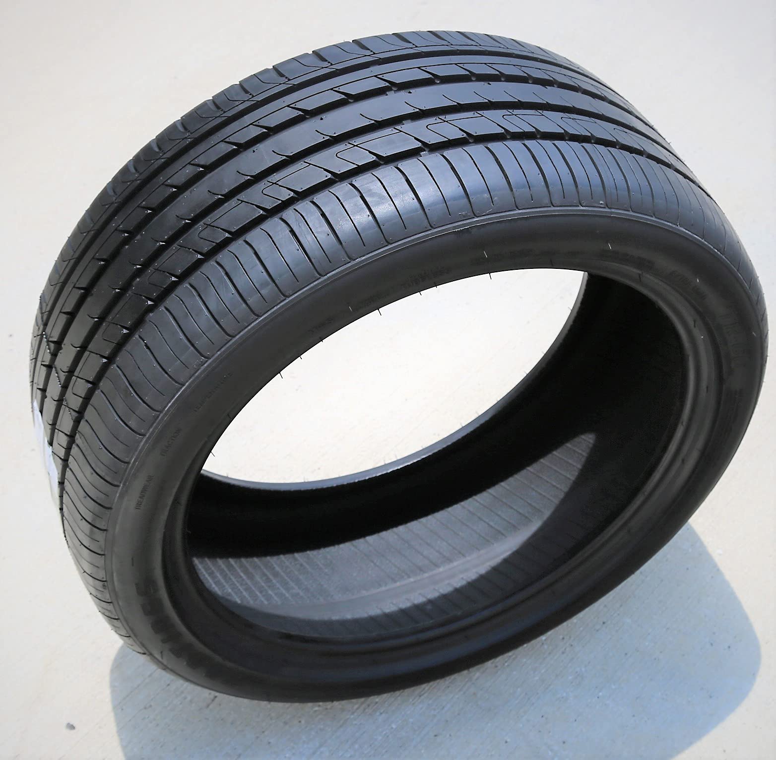 225/35Zr20 Tbb Tr-66 93W Xl