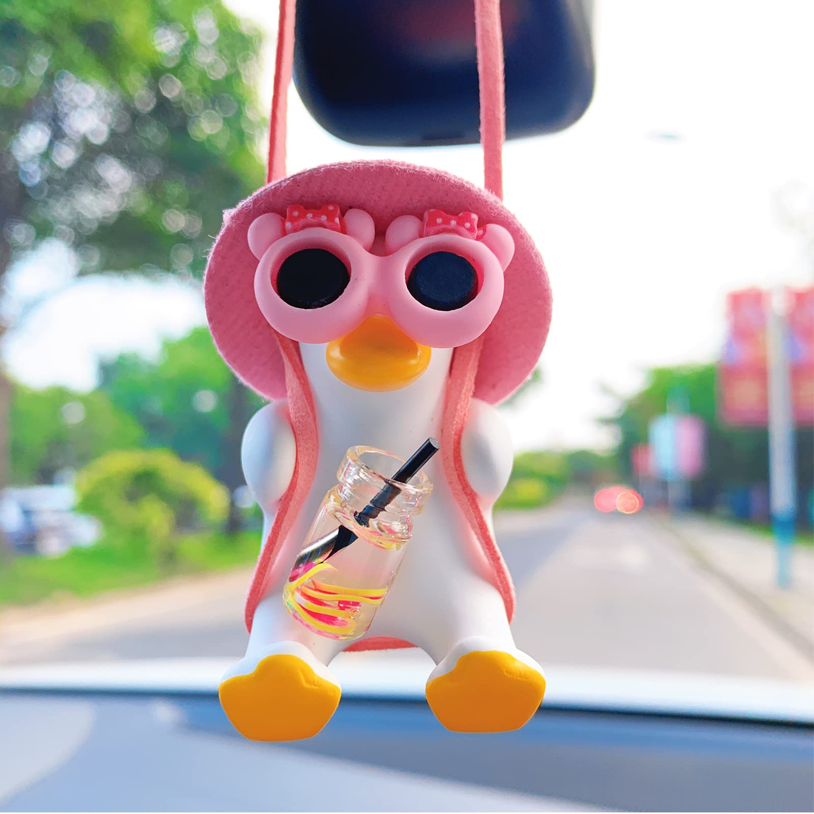 Motaney Swinging Duck Car Hanging Ornament, Pink Car Mirror Hanging Accessories, Cute Car Charm Pendant Rear View Mirror Accessories Car Interior Accessories, Small Gifts Office/Home/Room Decor