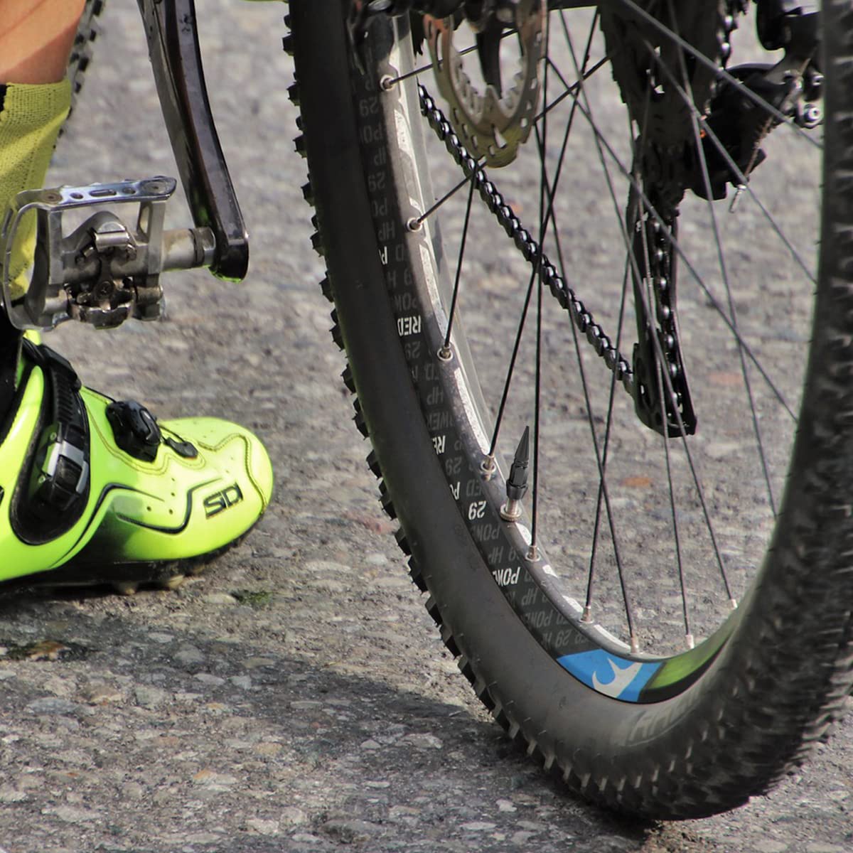 Car Tire Valve Stem Cap, 4 Pack Airtight Rustproof Unique Shape Design Valve Stem Caps Universal For Most Cars, Bicycles, Motorcycles, Suvs, Cool Car Accessories For Men Women (Black/60Mm)