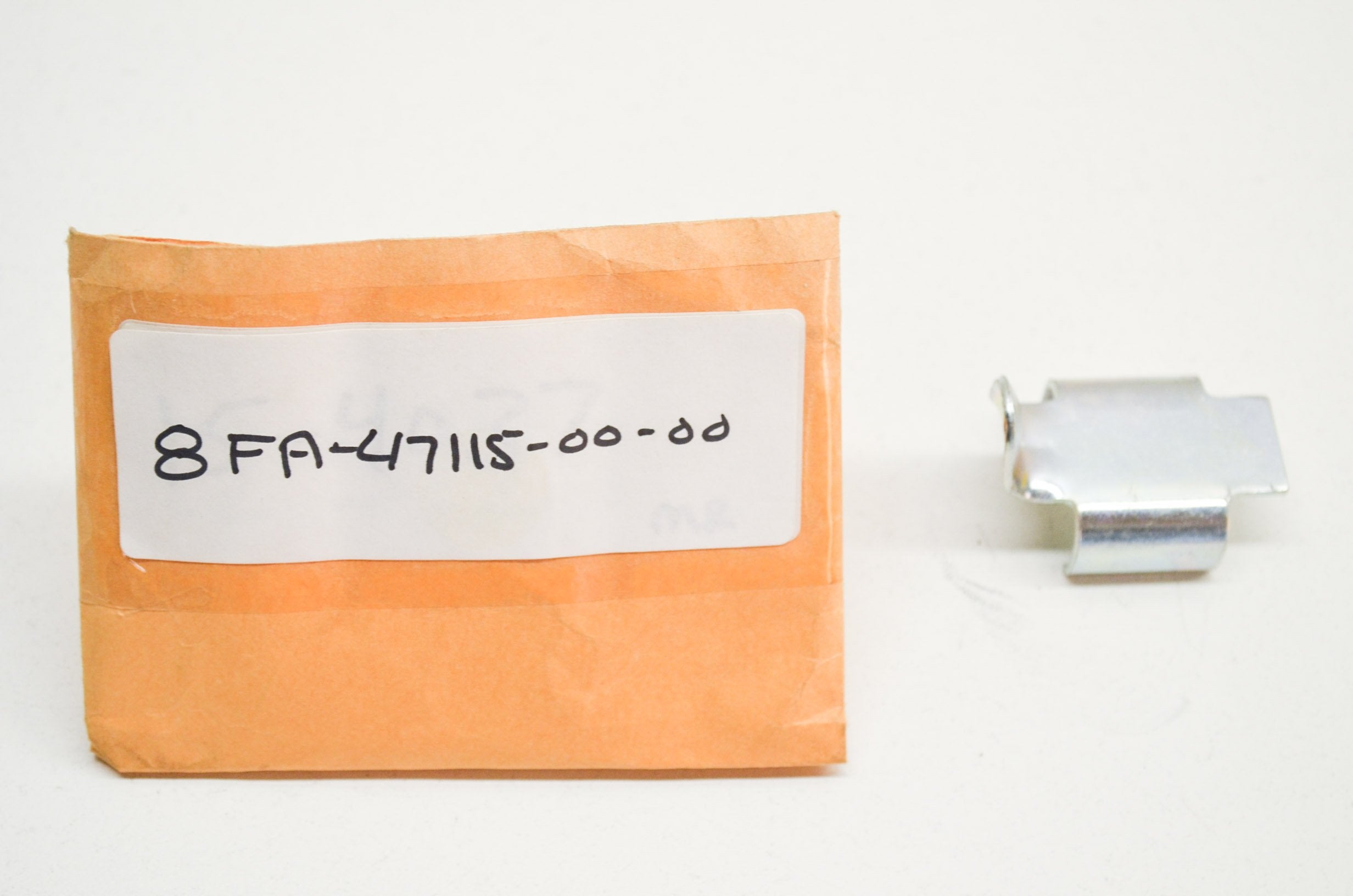 Yamaha 8Fa-47115-00-00 Track Clip 0106 Guide; New # 8Dy-47115-02-00 Made By Yamaha