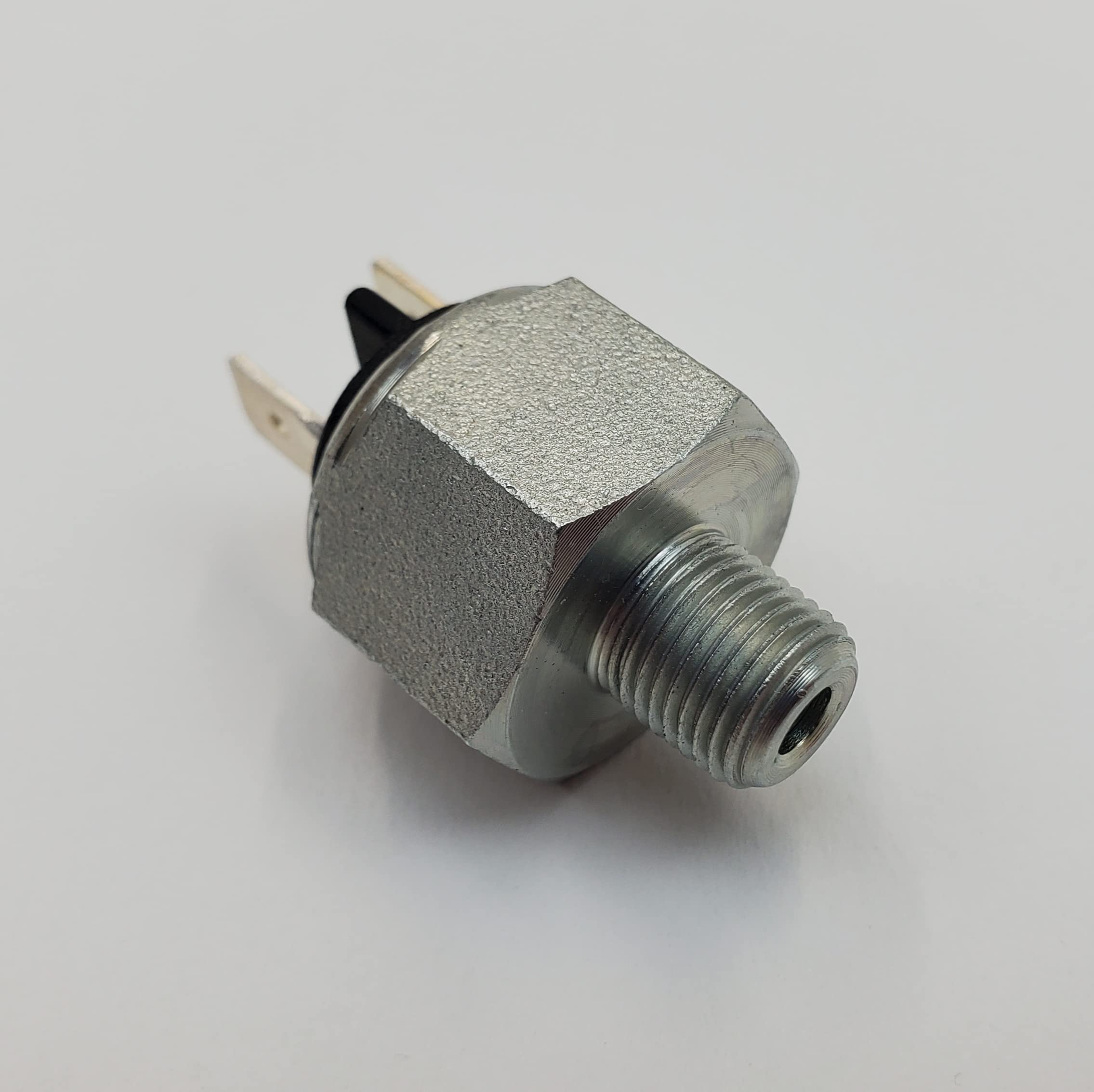 Hydraulic Rear Brake Light Switch For 1971-2021 Harley Big Twin Touring/Softail/Dyna, 2002-2017 V-Rod & 1979-2021 Sportster Models - Male 1/8' Npt Replaces Harley Part# 72023-51C