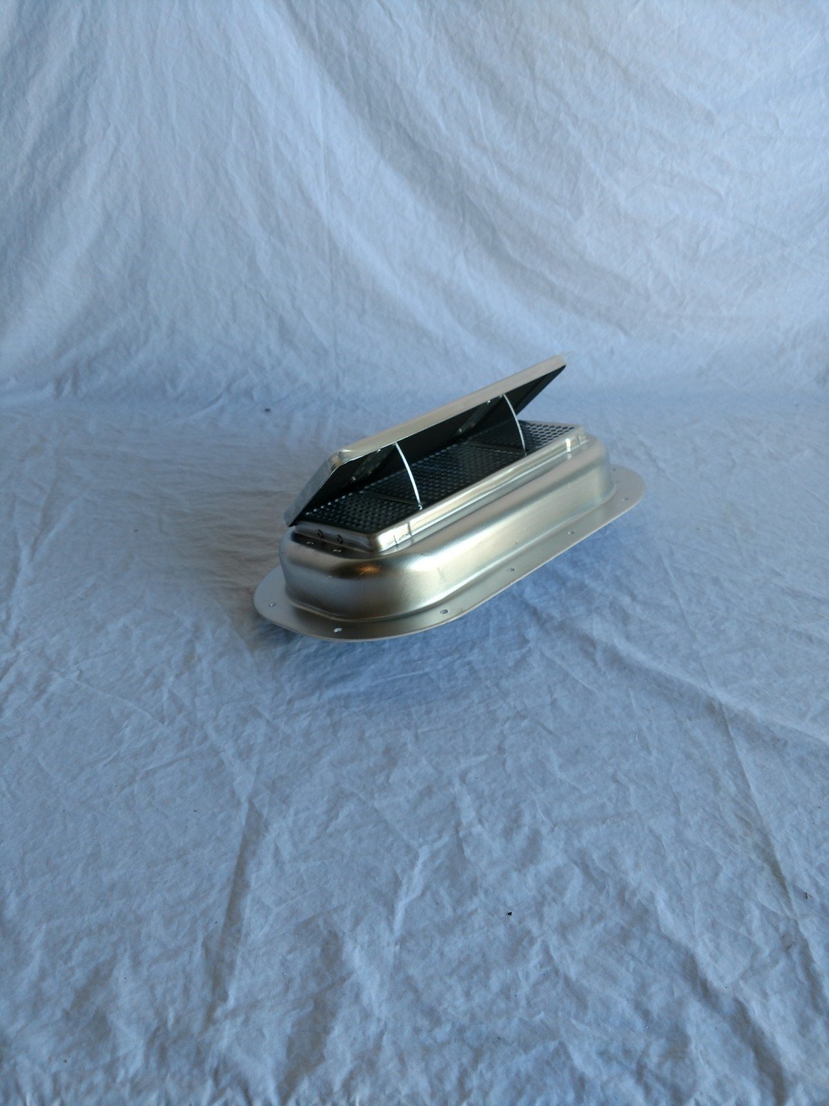 Kay Horse Trailer Air Flow Roof Vent - Aluminum, Watertight, 13.375" L x 7.75" W x 2.40" H, High Profile, Silver, Model