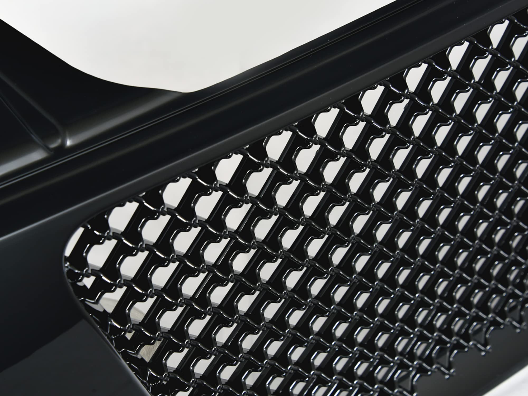 Armordillo 2005-2007 Nissan Armada Mesh Grille Gloss Black