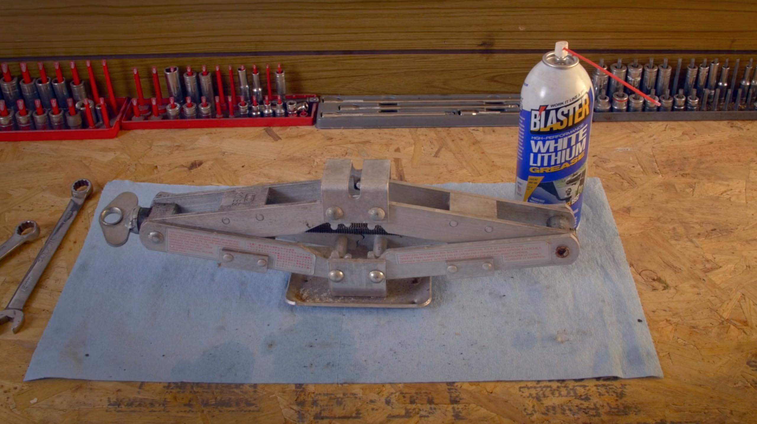 Blaster 16-Lg-12Pk High-Performance White Lithium Grease - Spray Lubricant - 11-Ounces - Case Of 12