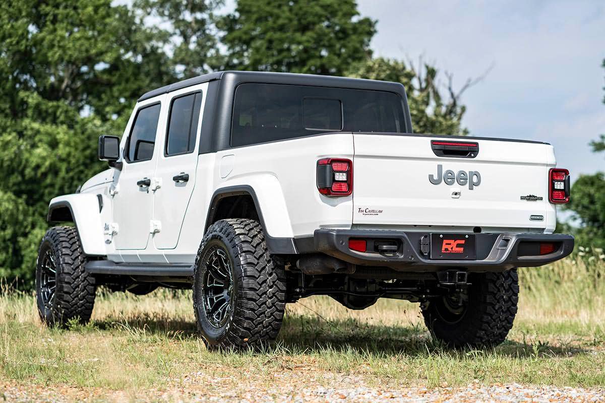 Rough Country 2.5' Leveling Kit For 2020-2024 Jeep Gladiator Jt 4Wd - 64830B
