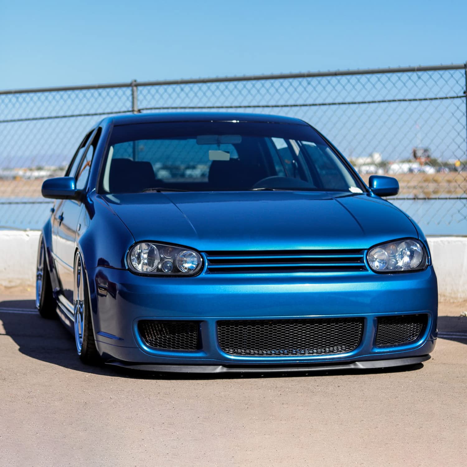 SPEC-D Tuning Black Headlights with Fog Lamps for 1999-2006 VW Golf MK4 GTI, 2004 R32, 1999-2002 Cabrio - L+