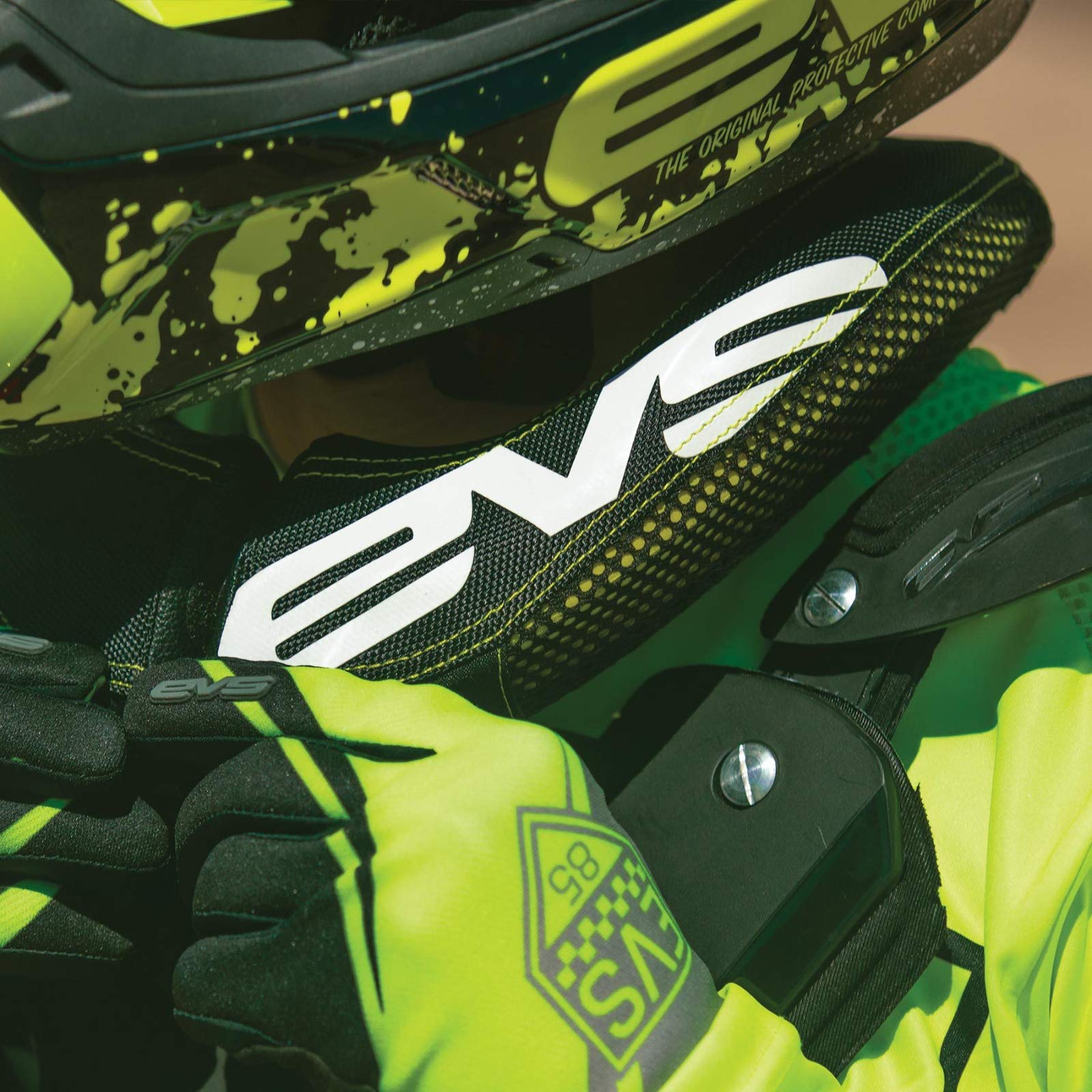 Evs Unisex Adult Powersports Protective Gear, Black/Hi-Viz, Us