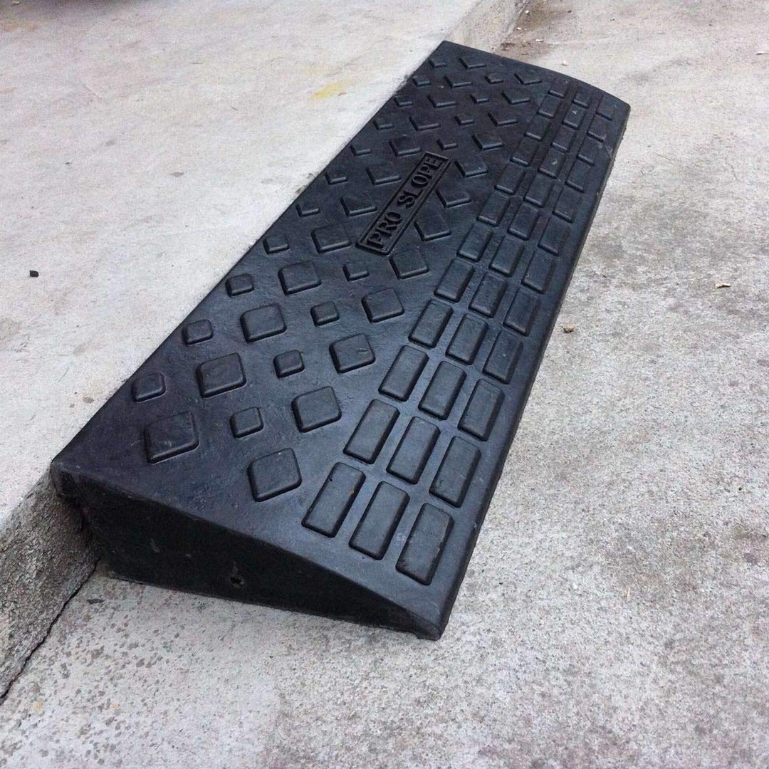 Techtongda Rubber Curb Ramp, Heavy Duty 22000Lbs (10 Ton) Weight Capacity Loading Rubber - 35.5L  10W  3.7H