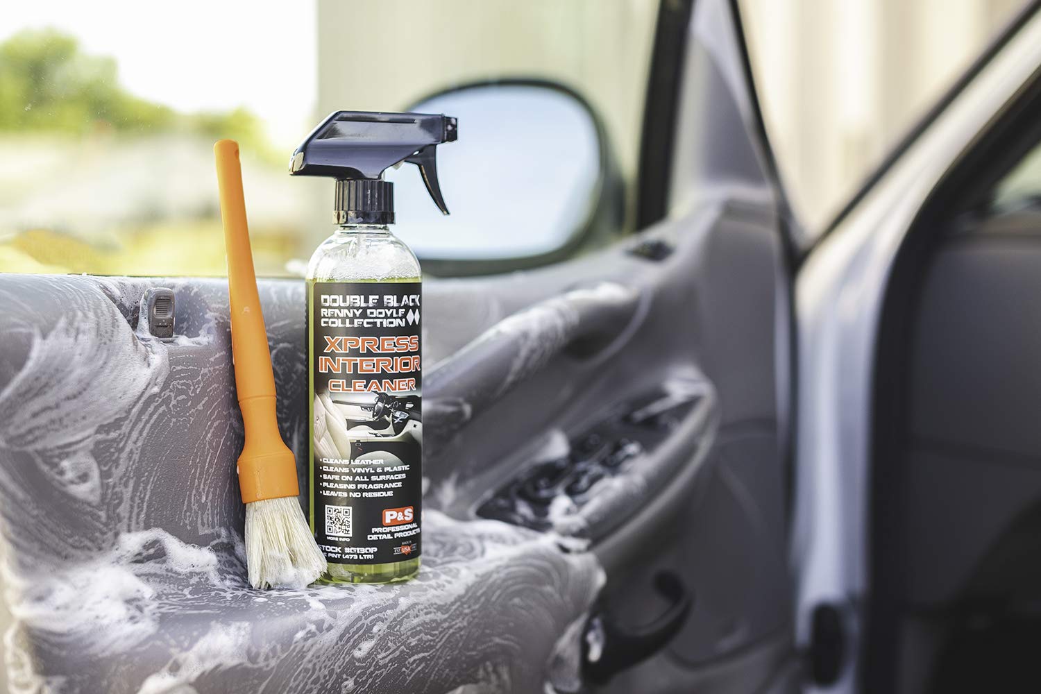P&S Professional Detail Products - Xpress Interior Cleaner - Perfect For Safely Removing Traffic Marks, Dirt, Grease, And Oil; Works On Leather, Vinyl, And Plastic; Fresh Scent (1 Pint)