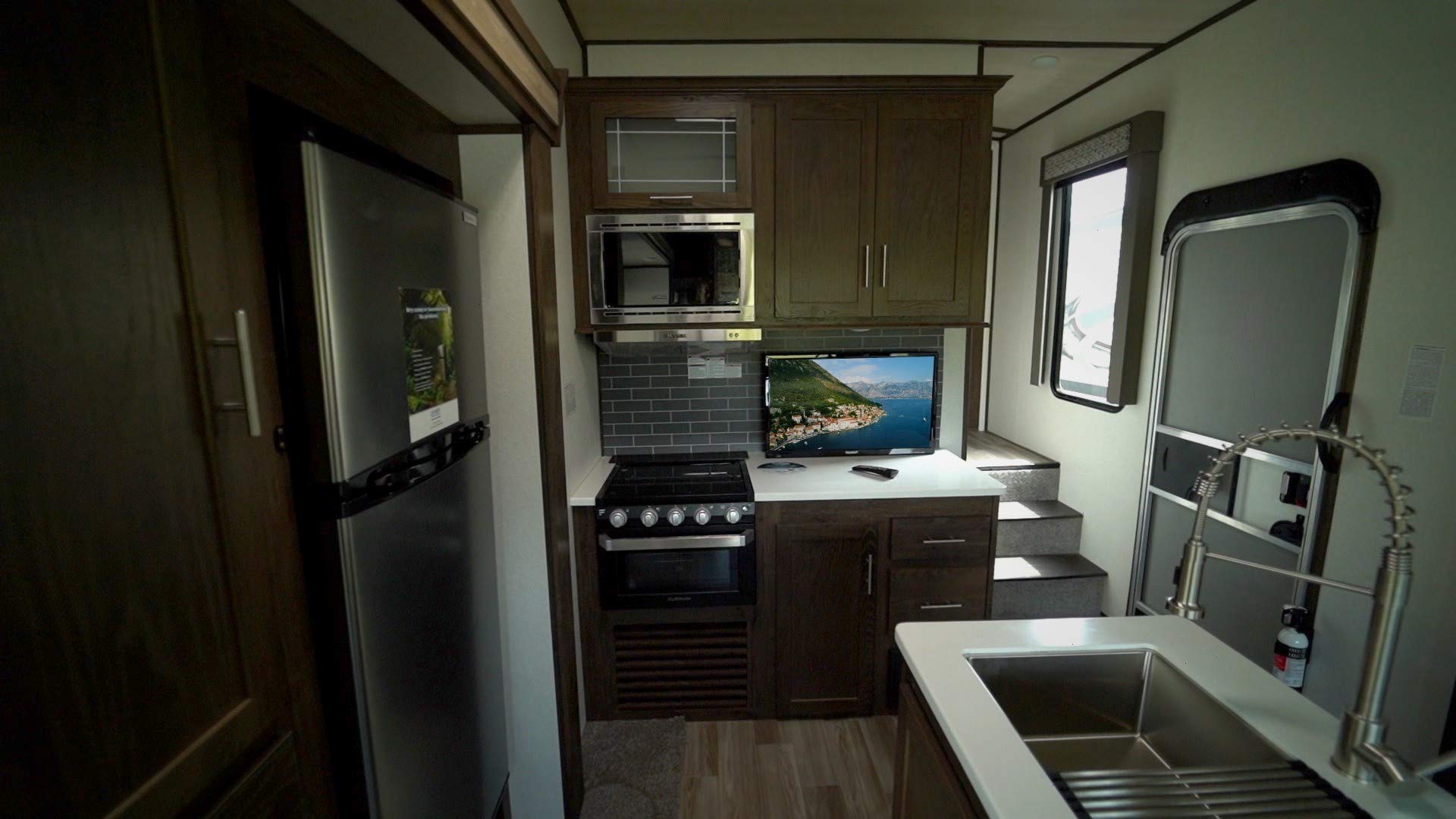 Free Signal Tv Transit 12 Volt Flat Screen Tv For Rv, 22 Inch Tv With Led Screen, Acdc Powered With Hd Resolution, Hdmi/Usb Inpu