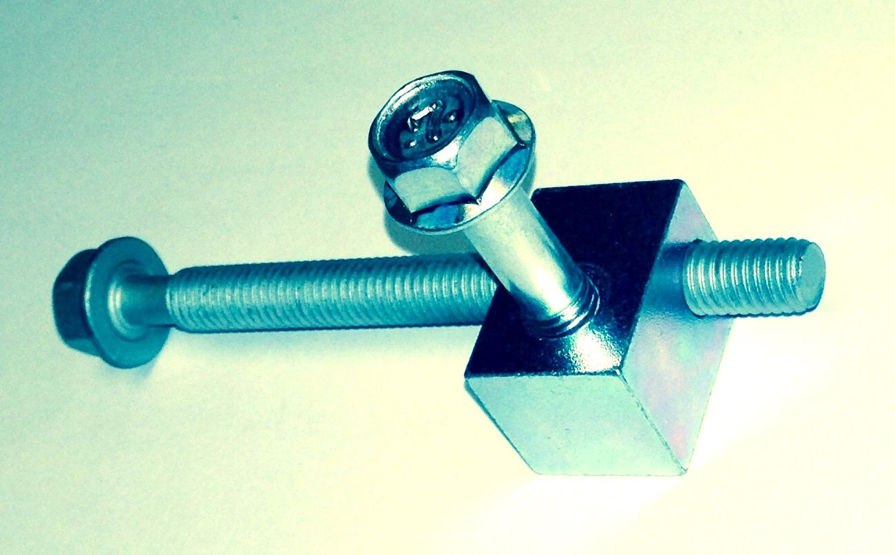 Genuine Mitsubishi Alternator Tensioner Bolts & Nut Md327592 / Mf140233 / Md320269 Eclipse & Galant 2.4L Engine 1999 2000 2001 2