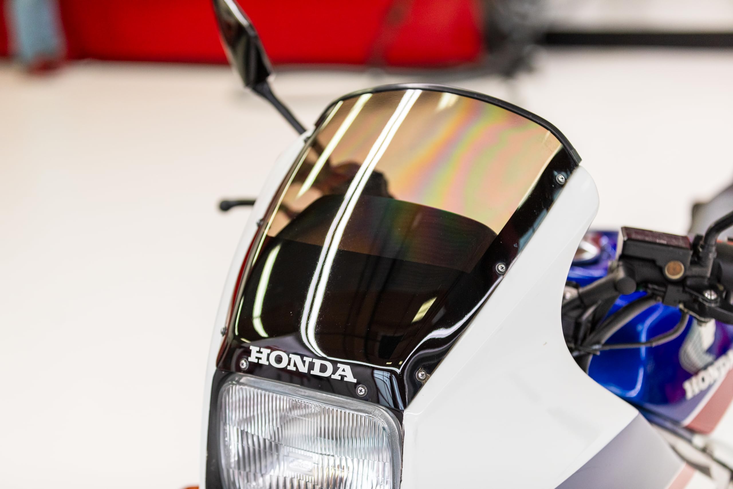 Griot'S Garage 10872 Plastic All-In-One 16Oz - Polish, Restore, & Protect Clear Or Glossy Plastics - Perfect For Vehicle Lights,