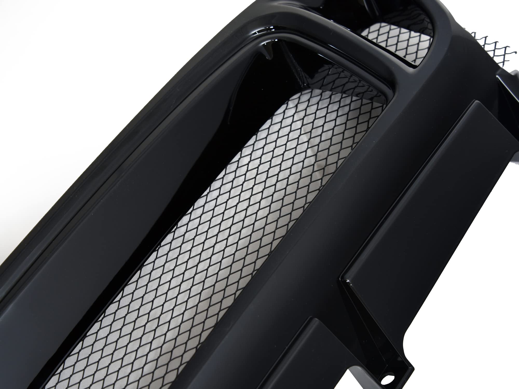 Armordillo 2004-2005 Subaru Impreza Mesh Grille Gloss Black