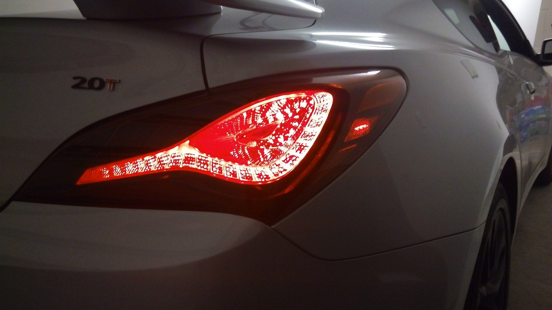 VViViD Air-Tint Dark Black Headlight Taillight Tint Air-Release Vinyl Wrap Film Roll (17.75'' x 5ft)