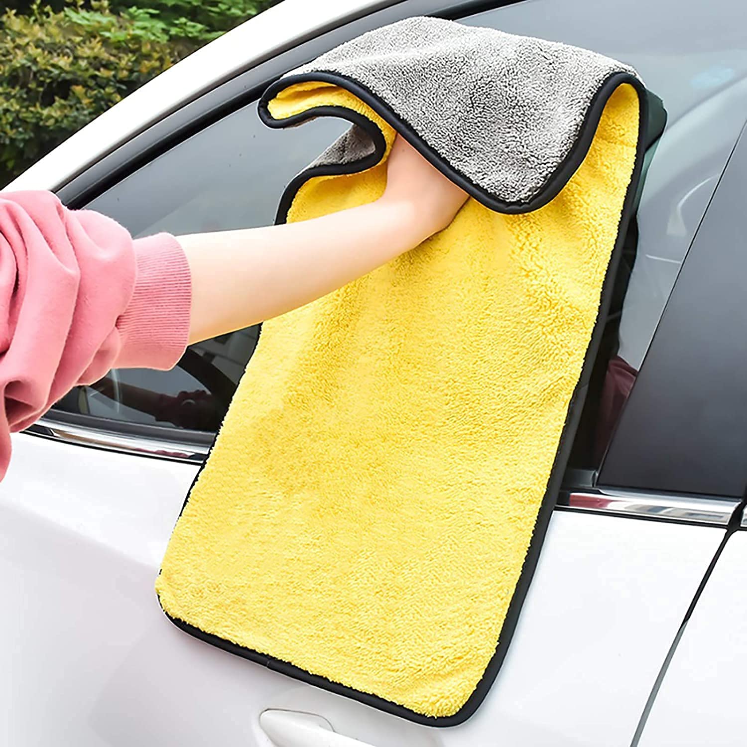 MAISON Car (40 x 60) CM Large Microfiber Cleaning Cloth Drying Towel ScratchFree Lint Free Auto Trucks, Boats and Home Polishin