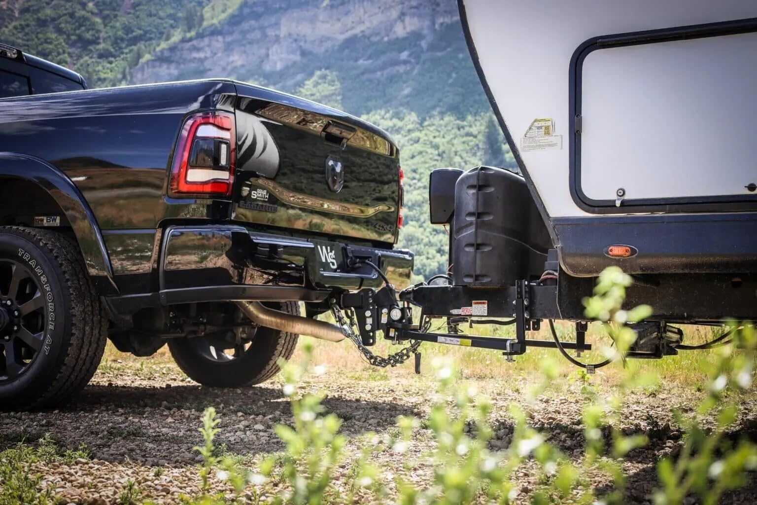 Weigh Safe True Tow Middleweight - Weight Distribution Hitch - Ball Mount Hitch with Anti-Sway Technology - 4'' Drop, 2.5'' Shan