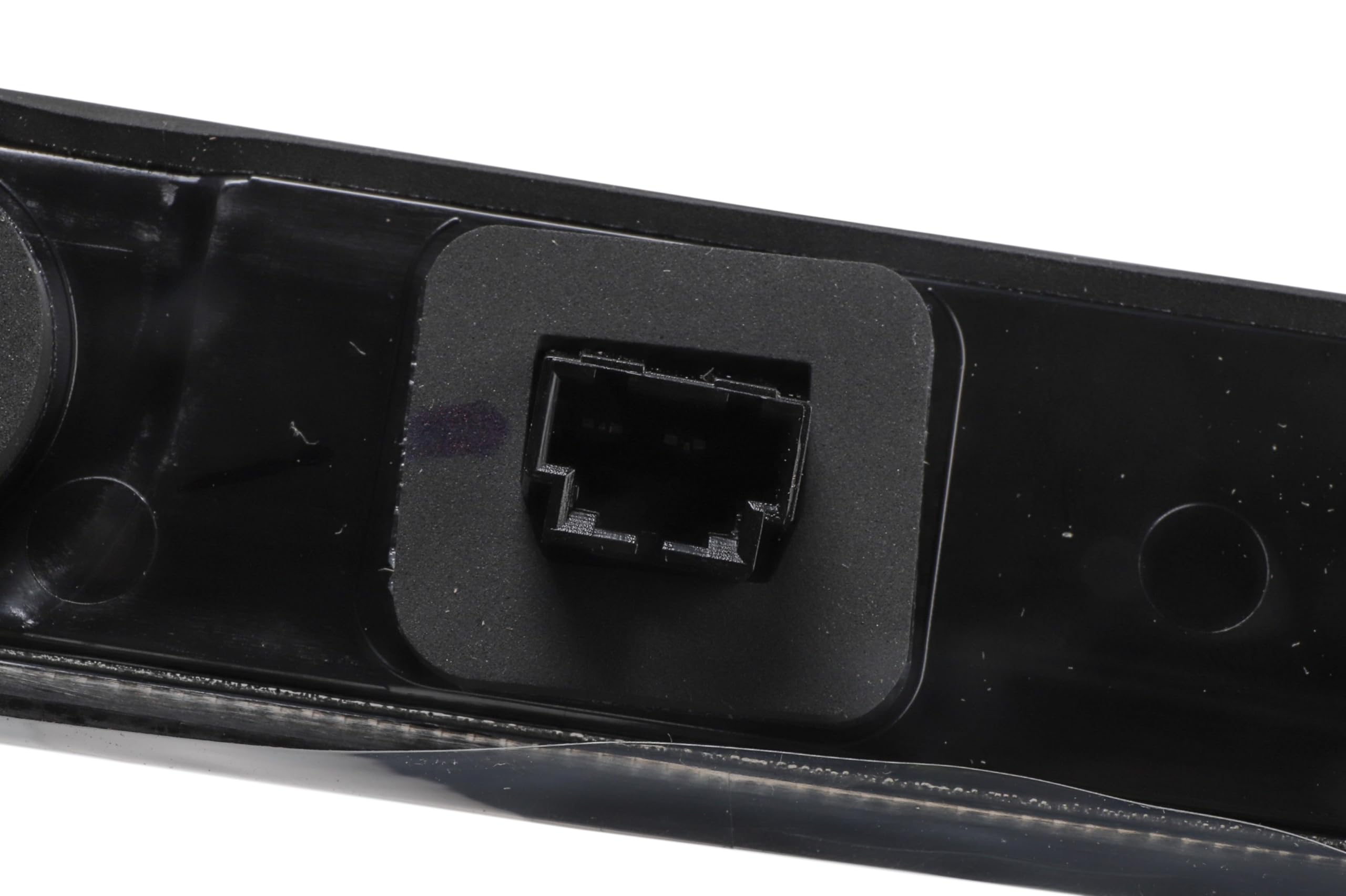 Gm Genuine Parts 42795725 High Mount Stop Lamp