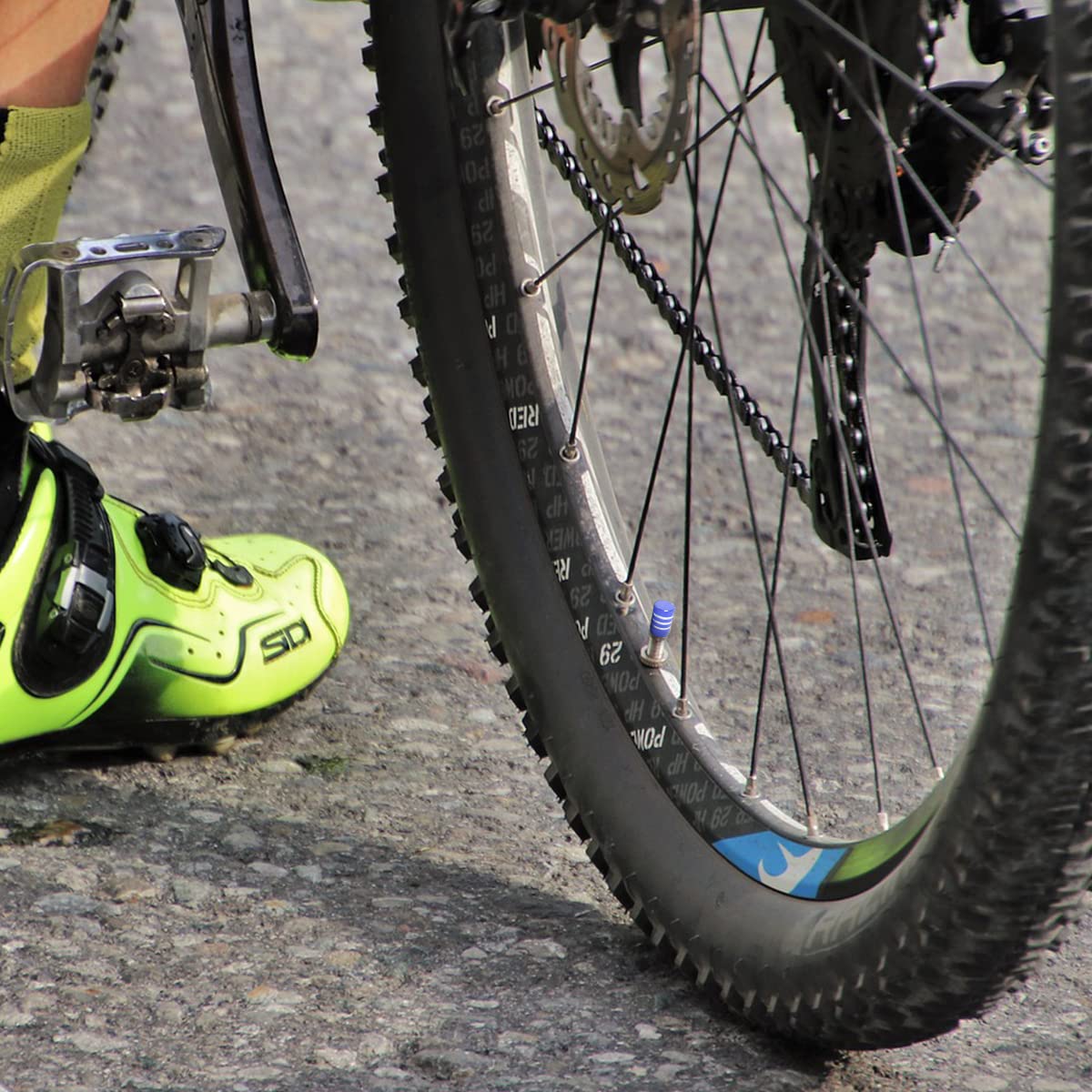 Tire Valve Stem Caps, 12 Pcs Dustproof Corrosion-Proof Premium Metal Rubber Seal Tire Valve Caps, Universal Fit For Cars, Suvs, Bike And Bicycle, Trucks, Motorcycles (Blue/Silver)