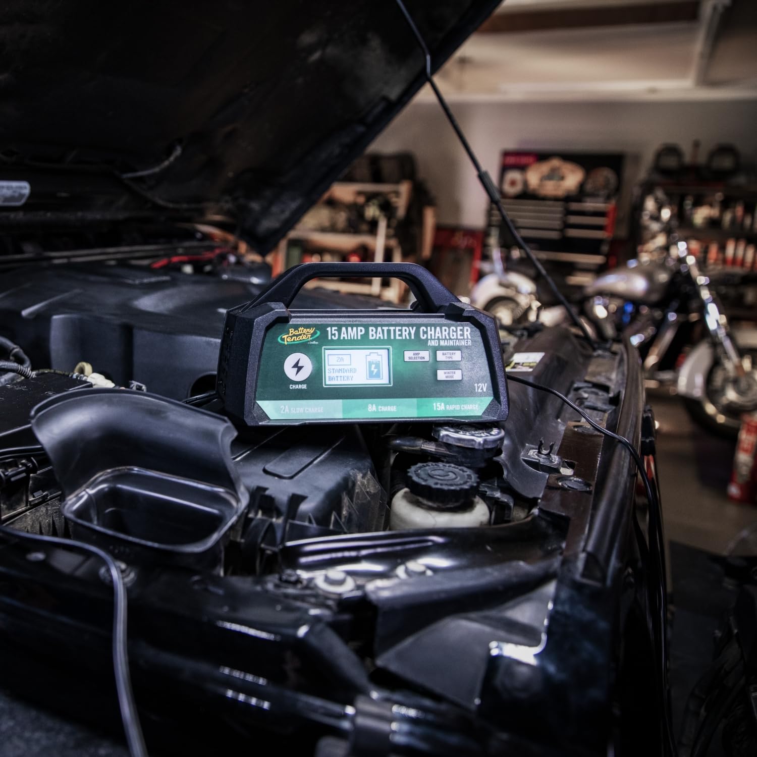 Battery Tender 15 AMP Battery Charger and Maintainer - 12V Switchable 15 AMP / 8 AMP / 2 AMP - Selectable Chemistry Standard AGM