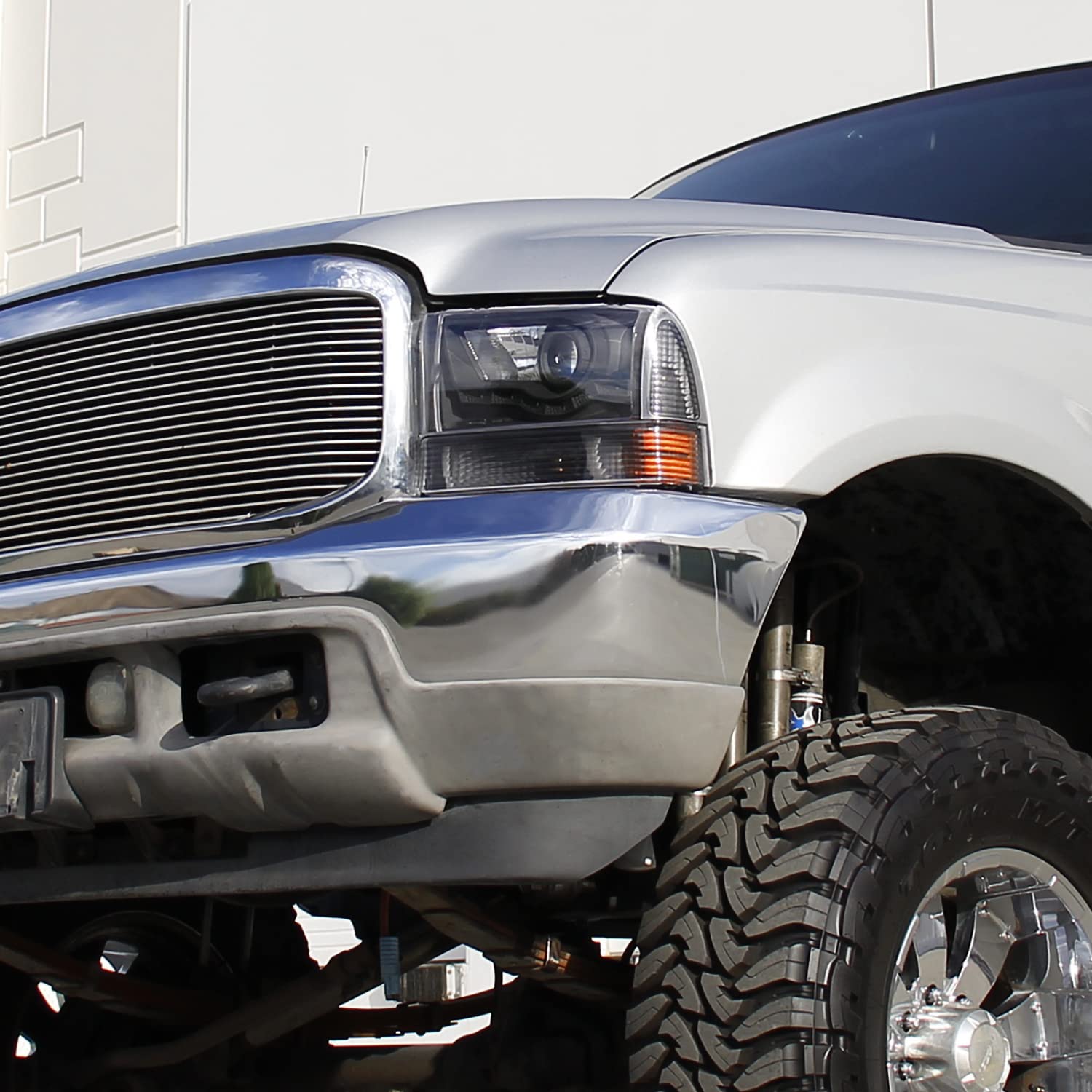 Spec-D Tuning Black Projector Headlights + R8 Led Compatible With 1999-2004 Ford F250 F350 F450 F550, 2000-2004 Ford Excursion, Left + Right Pair Headlamps Assembly