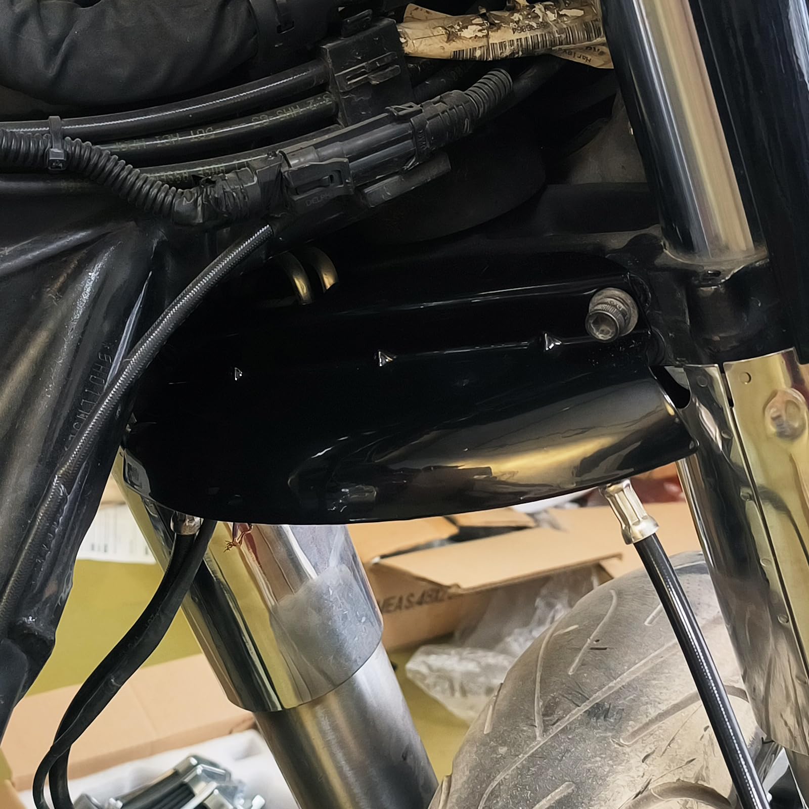 HDBUBALUS Motorcycle Lower Triple Tree Wind Deflector Fit for Harley Touring Electra Glide Road Glide Road King Street Glide 201